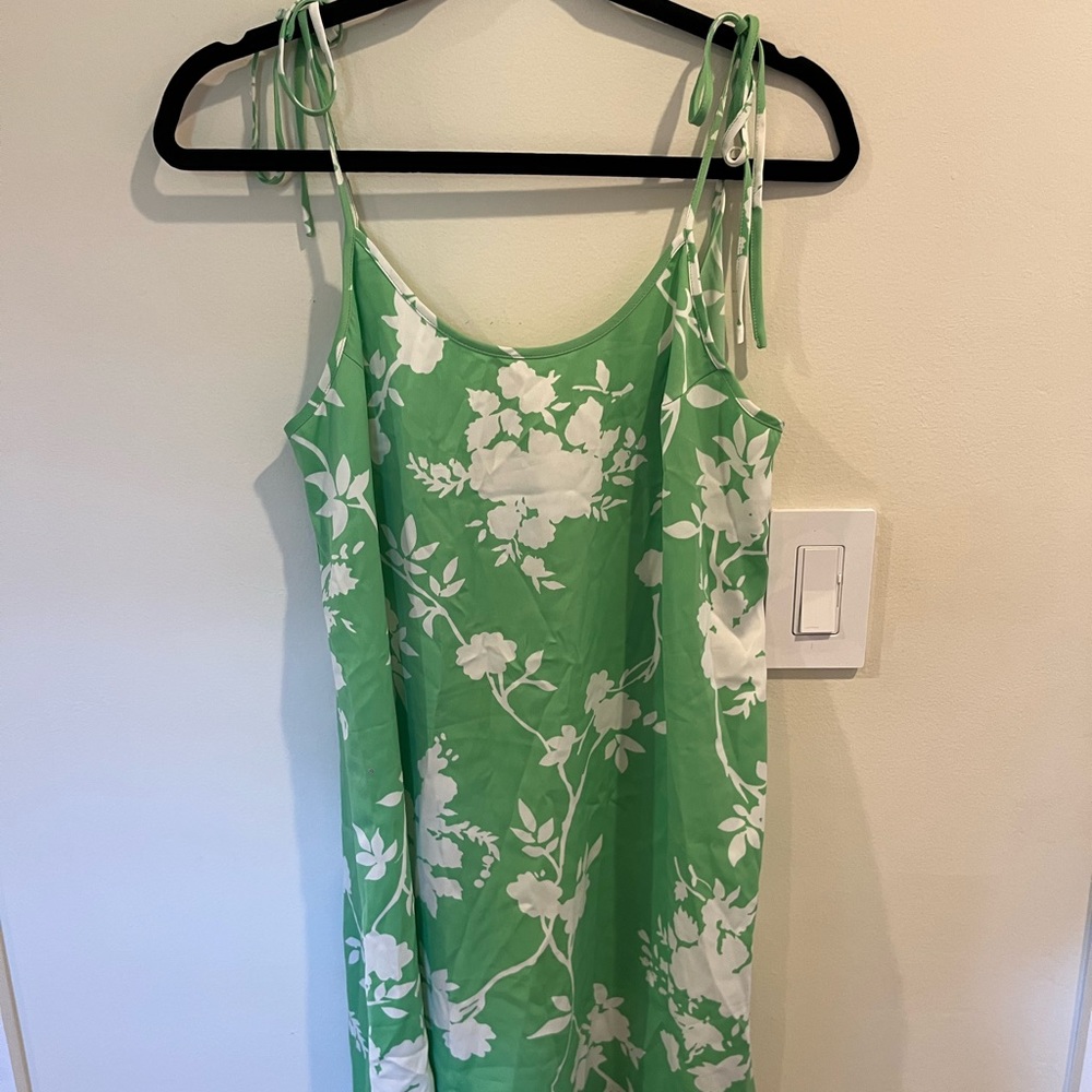 URBAN OUTFITTERS green and white floral slip dress